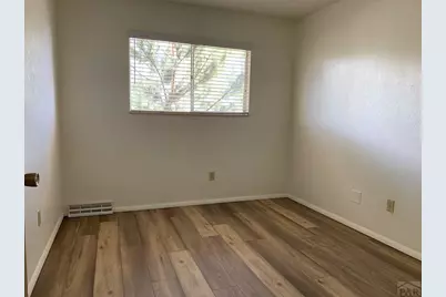 2215 Montezuma Dr, Pueblo, CO 81003 - Photo 9