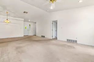 61 Sovereign Cir, Pueblo, CO 81005 - Photo 5