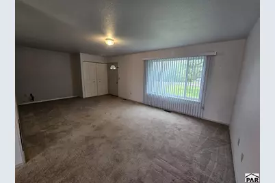 8302 Surrey Ridge Ct, Lamar, CO 81052 - Photo 3