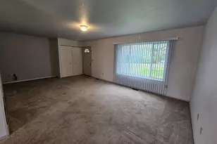8302 Surrey Ridge Ct, Lamar, CO 81052 - Photo 3