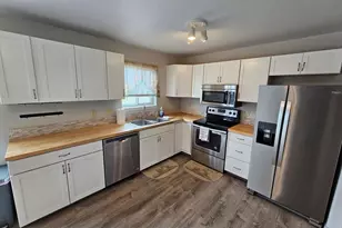 8302 Surrey Ridge Ct, Lamar, CO 81052 - Photo 5
