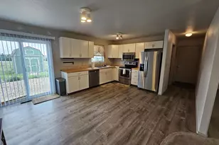8302 Surrey Ridge Ct, Lamar, CO 81052 - Photo 5