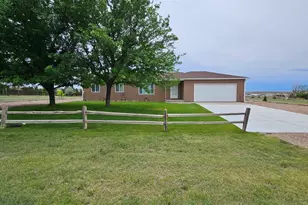 8302 Surrey Ridge Ct, Lamar, CO 81052 - Photo 13