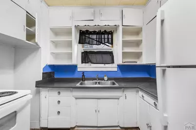 940 Elm St, Pueblo, CO 81004 - Photo 9