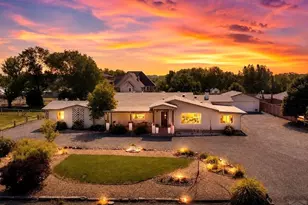 1038 Meadow Ln, Pueblo, CO 81006 - Photo 3