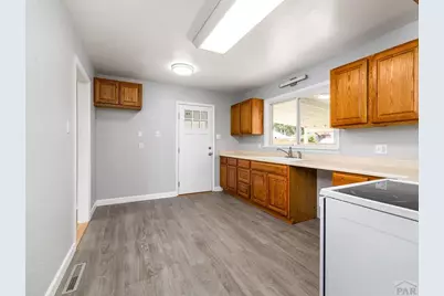1707 Englewood Dr, Pueblo, CO 81005 - Photo 9