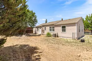 1001 Kiowa St, Pueblo, CO 81006 - Photo 3