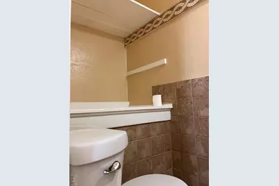 402 Lincoln Ave, La Junta, CO 81050 - Photo 9