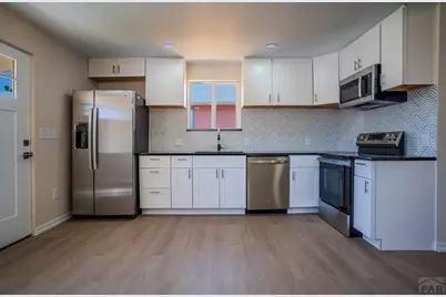 1605 E 10th St, Pueblo, CO 81001 - Photo 9