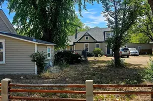 121 E 1st St, Manzanola, CO 81058 - Photo 13