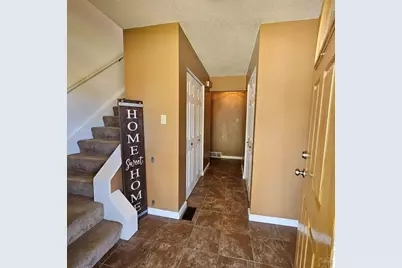 2114 Rangeview Dr, Pueblo, CO 81008 - Photo 5