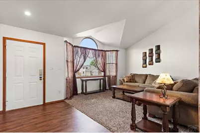 1702 Kingsroyal Blvd, Pueblo, CO 81005 - Photo 3