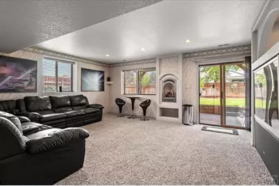 1702 Kingsroyal Blvd, Pueblo, CO 81005 - Photo 25