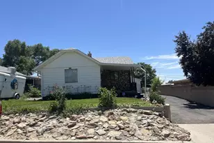 1806 E 3rd St, Pueblo, CO 81001 - Photo 3