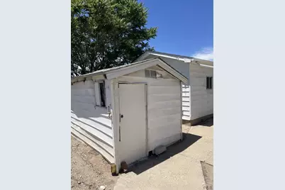 1806 E 3rd St, Pueblo, CO 81001 - Photo 33