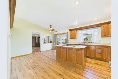 21 S Golfwood Dr W, Pueblo West, CO 81007 - Photo 7