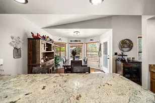 1095 W Broken Bow Dr, Pueblo West, CO 81007 - Photo 9