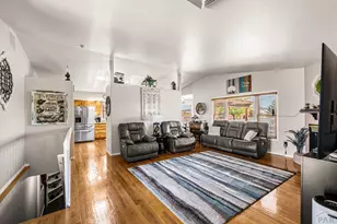 1095 W Broken Bow Dr, Pueblo West, CO 81007 - Photo 23