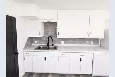 207 Spring St, Pueblo, CO 81003 - Photo 9