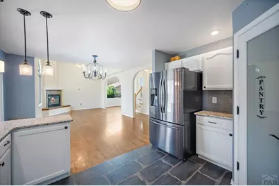 2011 Sundance Dr, Pueblo, CO 81008 - Photo 11