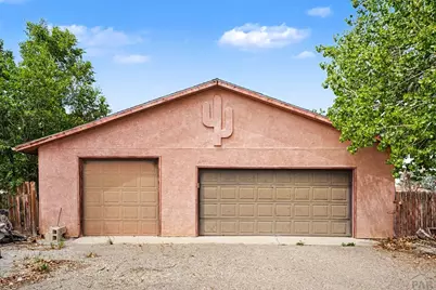 129 E Beshoar Dr, Pueblo West, CO 81007 - Photo 9