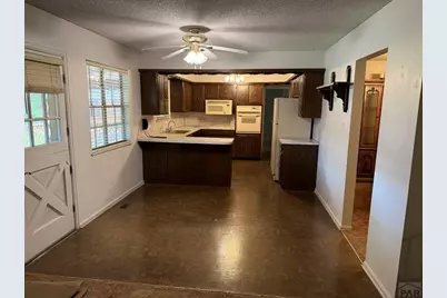 14 Briargate Pl., Pueblo, CO 81001 - Photo 7