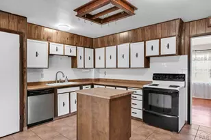 806 W 22nd St, Pueblo, CO 81003 - Photo 13