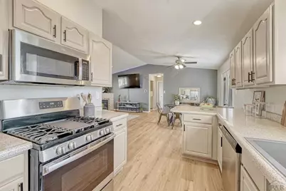 831 E Paseo Dorado Dr, Pueblo West, CO 81007 - Photo 15