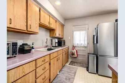 3708 Azalea St, Pueblo, CO 81005 - Photo 9