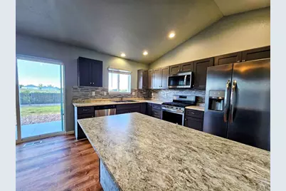 3133 W 18th St, Pueblo, CO 81003 - Photo 11