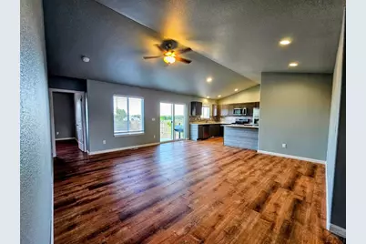 3133 W 18th St, Pueblo, CO 81003 - Photo 7