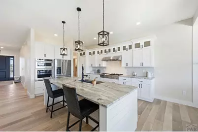 1237 N Challenger Pl, Pueblo, CO 81007 - Photo 9