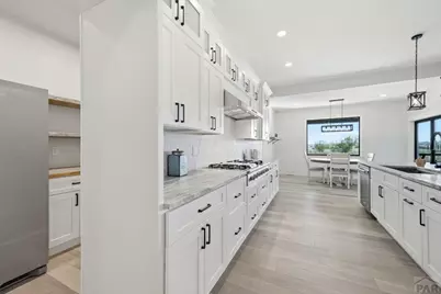 1237 N Challenger Pl, Pueblo, CO 81007 - Photo 17