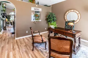 1001 Cherrycrest Dr, Pueblo, CO 81005 - Photo 7