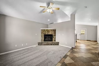 3311 W 18th St, Pueblo, CO 81003 - Photo 5