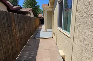 148 E Douglas Ln, Pueblo, CO 81001 - Photo 13