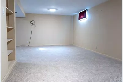 2114 Vinewood Ln, Pueblo, CO 81005 - Photo 9