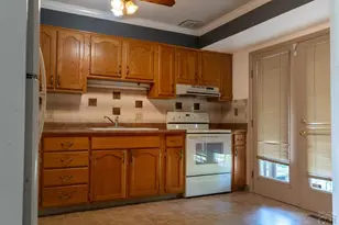 2114 Vinewood Ln, Pueblo, CO 81005 - Photo 5