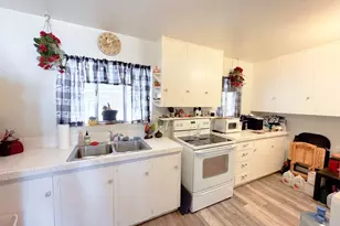 1111 S 12th St, Rocky Ford, CO 81067 - Photo 9