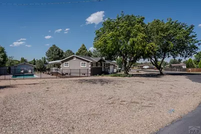 1327 Terry Cir, Pueblo, CO 81005 - Photo 57