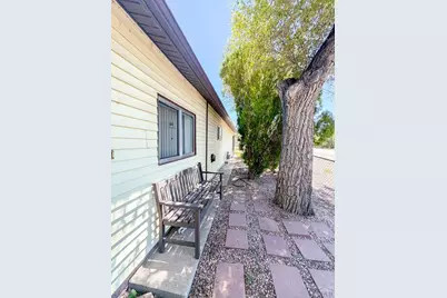 1052 Carson Ave, Las Animas, CO 81054 - Photo 7