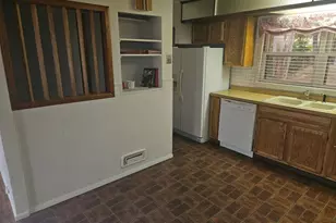 1108 Mass St, Pueblo, CO 81001 - Photo 7