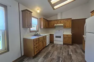 426 Kiva Ct, La Junta, CO 81050 - Photo 3