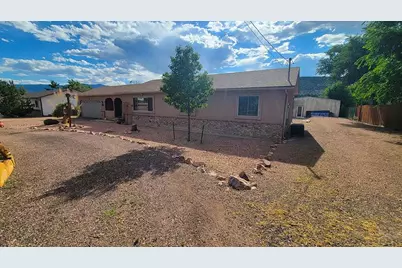 1049 York Ave, Canon City, CO 81212 - Photo 3