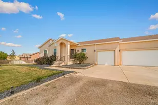 1165 W Meadowmoor Dr, Pueblo, CO 81007 - Photo 43