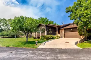 63 Country Club Village, Pueblo, CO 81008 - Photo 7