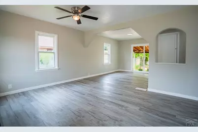 736 Jackson St, Pueblo, CO 81004 - Photo 9