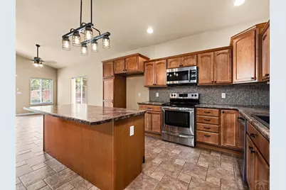 5119 Almondcrest Dr, Pueblo, CO 81005 - Photo 7