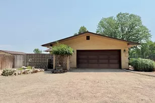 2209 Hillside Rd, Pueblo, CO 81006 - Photo 3