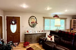 2209 Hillside Rd, Pueblo, CO 81006 - Photo 5